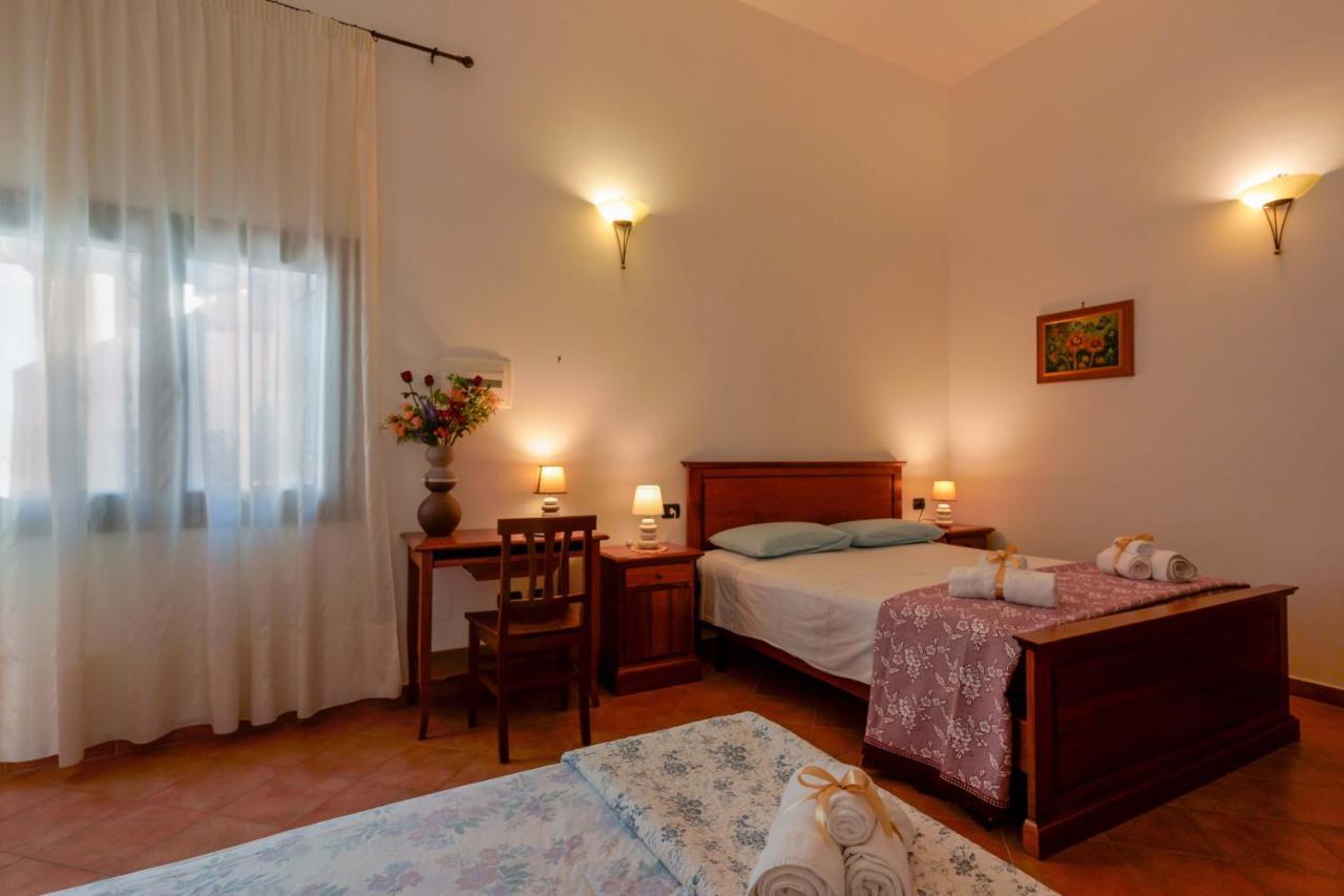 Bed And Breakfast Cairoli Exclusive Room San Pietro Vernotico Exterior photo
