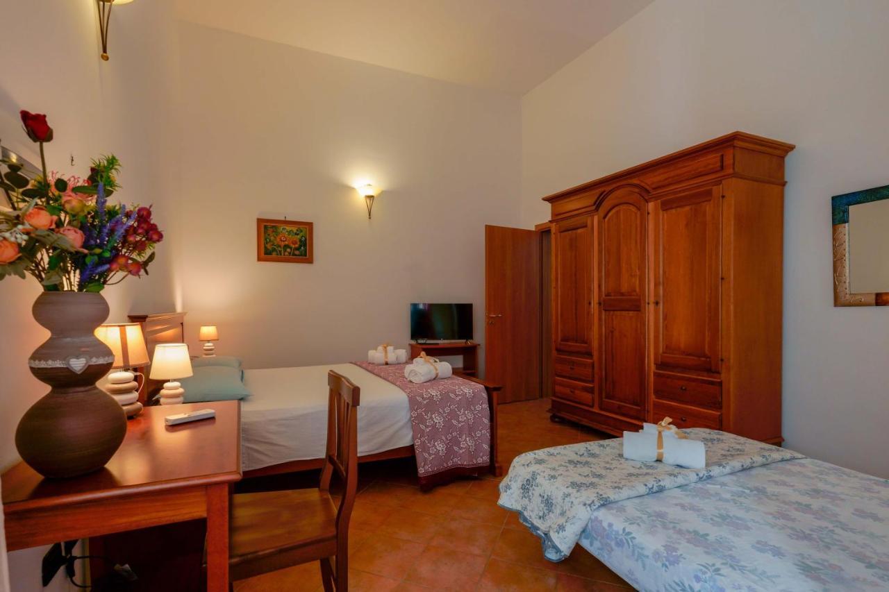 Bed And Breakfast Cairoli Exclusive Room San Pietro Vernotico Exterior photo